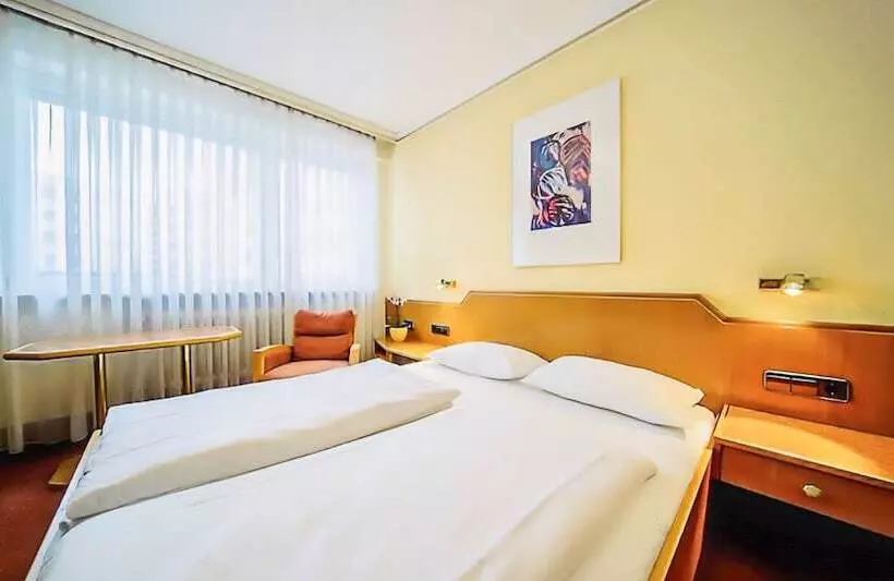 スタンダードルーム, Plaza Inn Rieker Stuttgart Hauptbahnhof