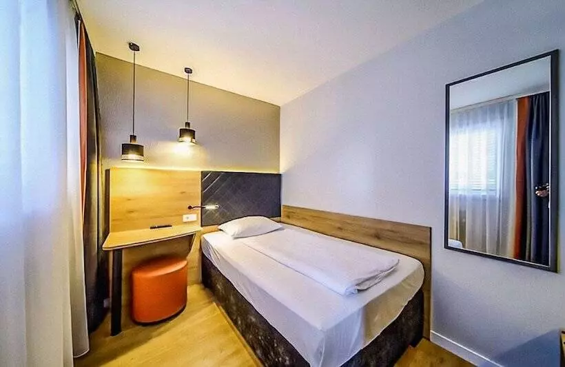 スタンダードシングルルーム, Plaza Inn Rieker Stuttgart Hauptbahnhof