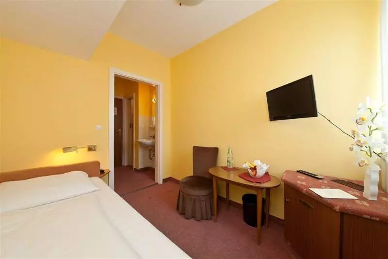 スタンダードルーム, Plaza Inn Rieker Stuttgart Hauptbahnhof