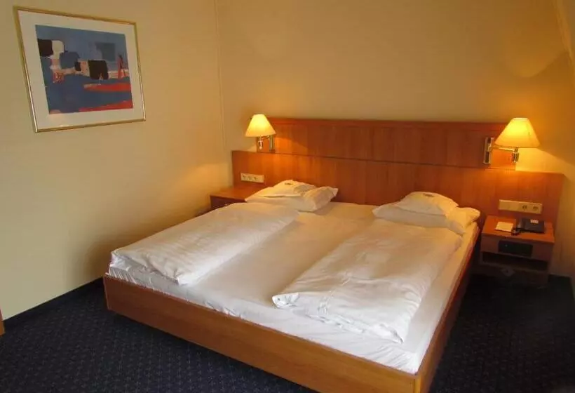 اتاق خانوادگی, Parkhotel Bad Homburg
