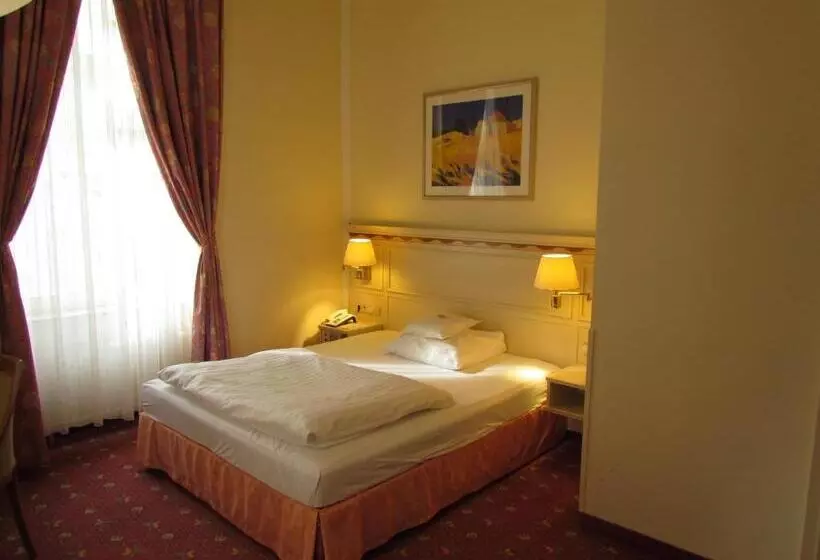 اتاق استاندارد, Parkhotel Bad Homburg