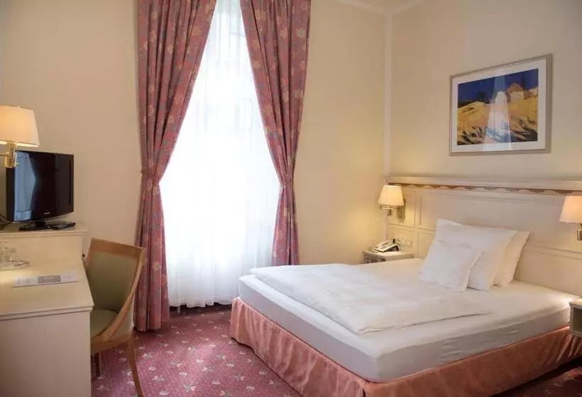 اتاق استاندارد, Parkhotel Bad Homburg