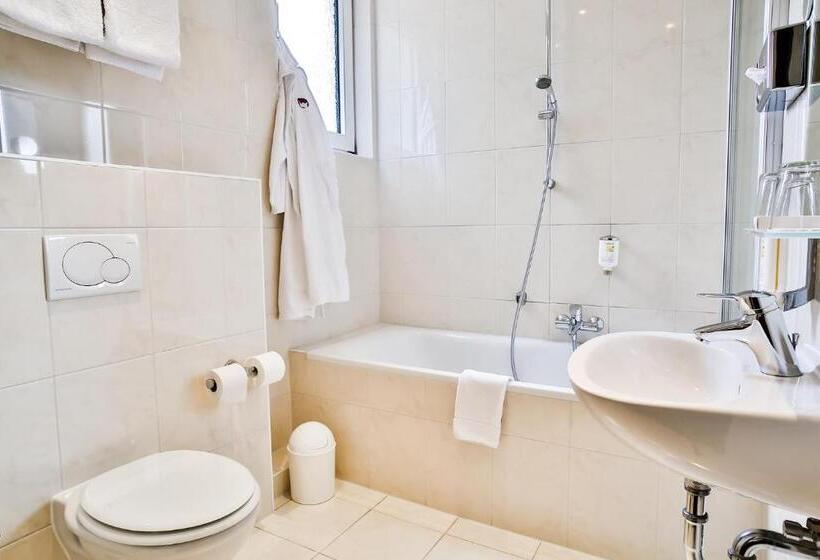 غرفة برستيج, Parkhotel Krone