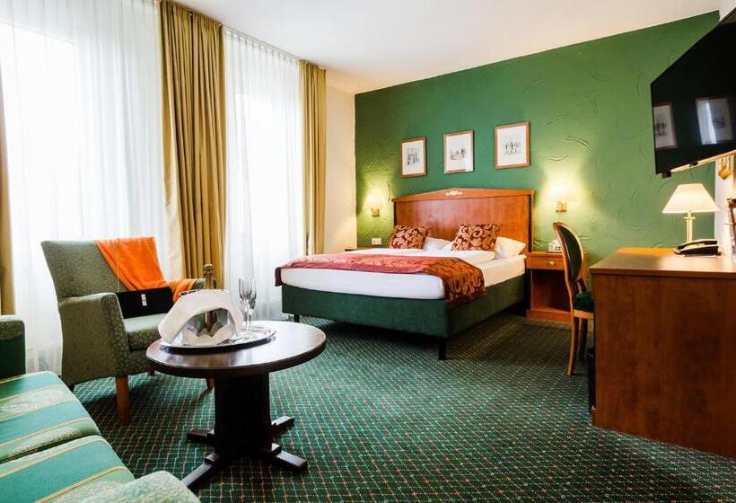 غرفة برستيج, Parkhotel Krone