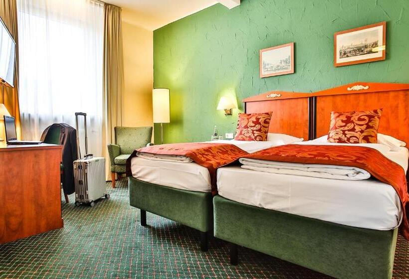 غرفة برستيج, Parkhotel Krone