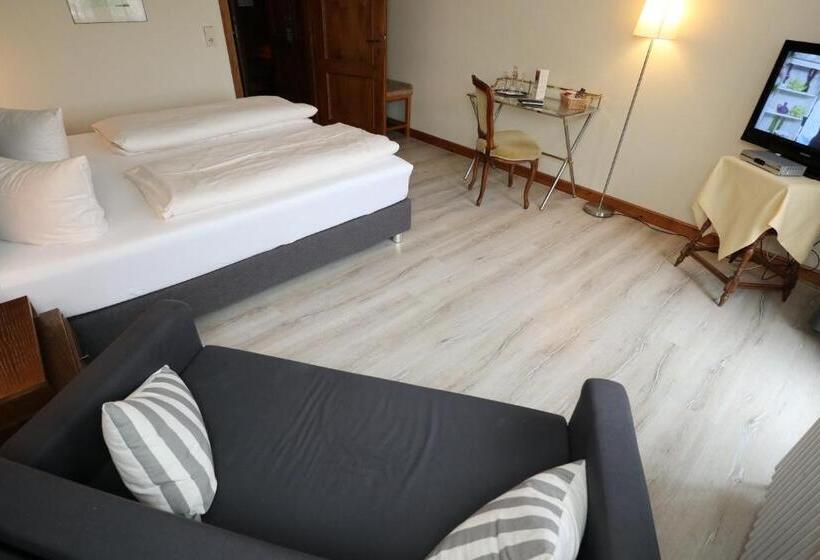 Номер Стандарт Трехместный, Schwarzwaldhotel Stollen