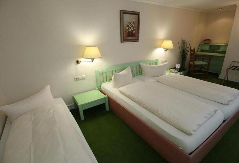 Четырехместный Номер Стандарт, Schwarzwaldhotel Stollen