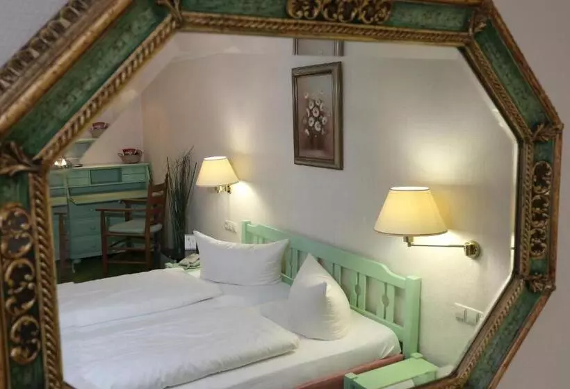 Standard Quadruple Room, Schwarzwaldhotel Stollen