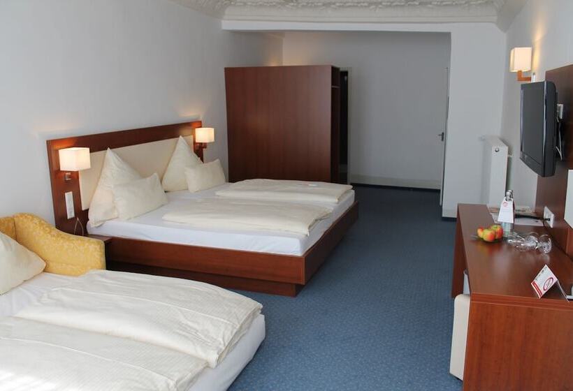 スーペリアの４人部屋, Stadt Gut Hotel Gasthof Goldener Adler