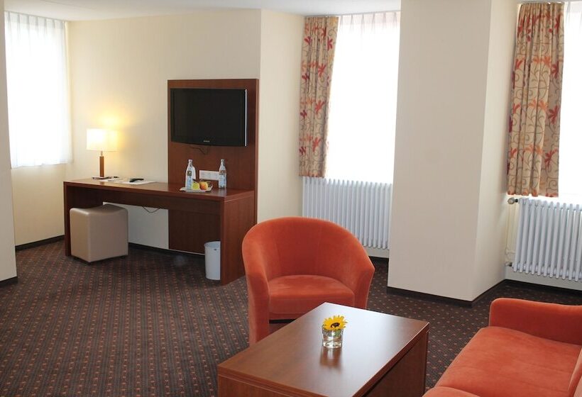 Четырехместный Номер Superior, Stadt Gut Hotel Gasthof Goldener Adler