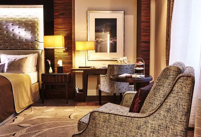 Deluxe Zimmer, Steigenberger Icon Frankfurter Hof