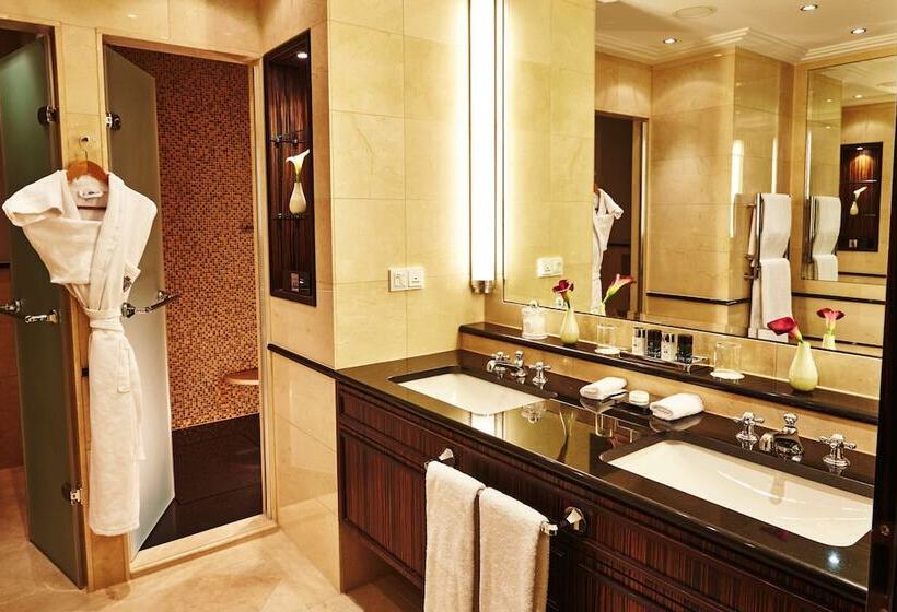 디럭스 룸, Steigenberger Icon Frankfurter Hof