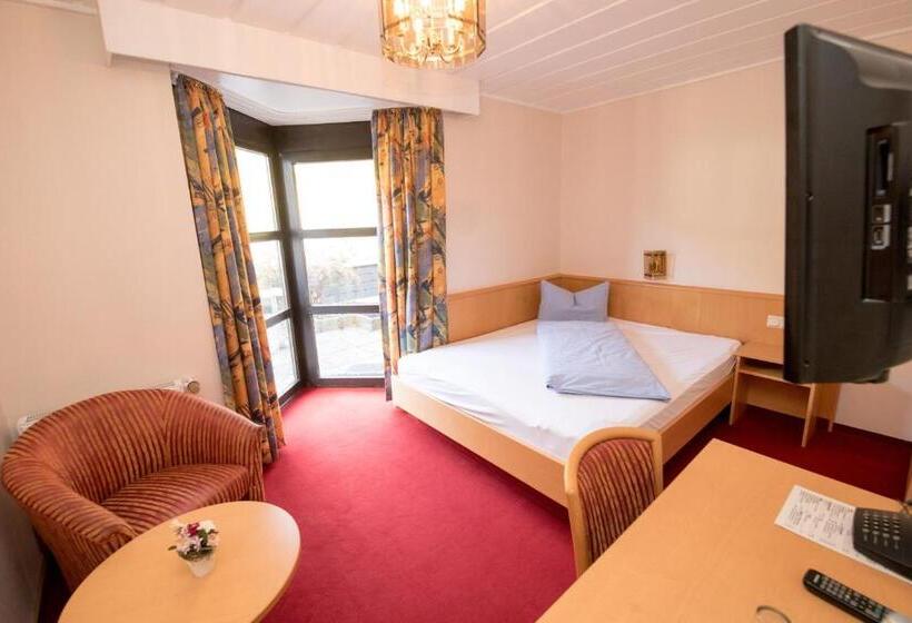 غرفة قياسية فردية مزودة بشُرفة, Strand Café