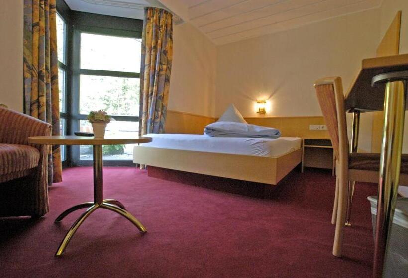 غرفة قياسية فردية مزودة بشُرفة, Strand Café