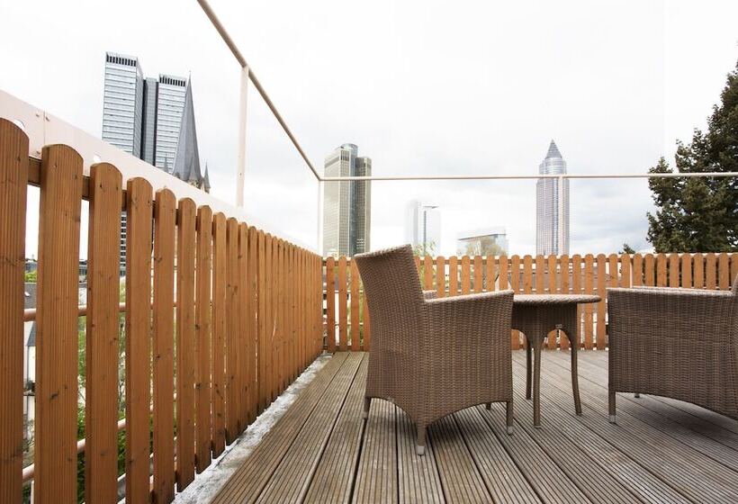 غرفة قياسية, Villa Florentina