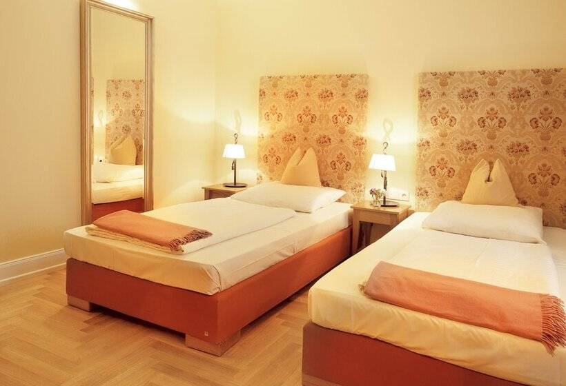 غرفة قياسية, Villa Florentina