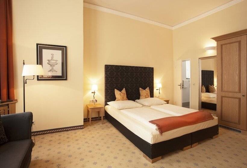 غرفة قياسية, Villa Florentina