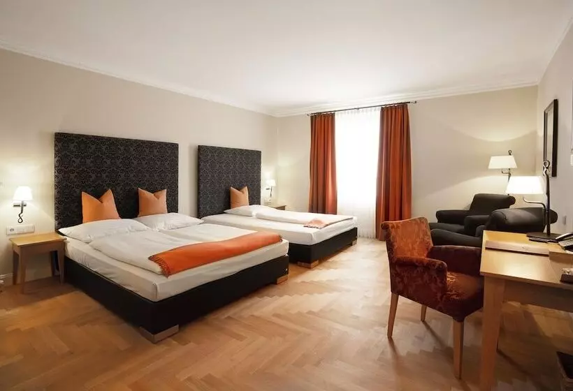 اتاق استاندارد سه نفره, Villa Florentina