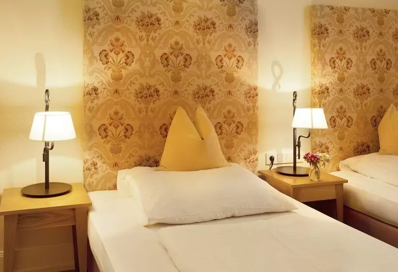 اتاق سوپریور یک تخته, Villa Florentina