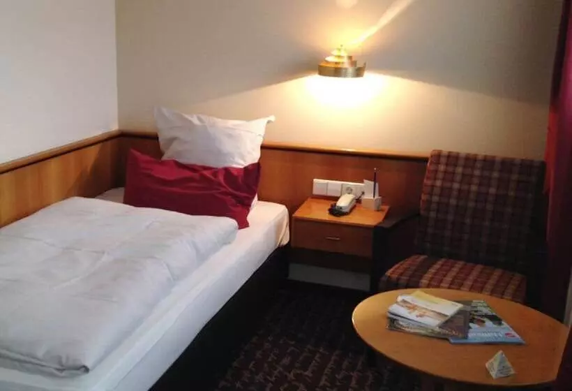 Standard Yhden Hengen Huone, Ringhotel Bundschu