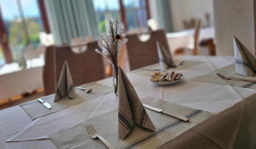 اتاق خانوادگی, Schwaben Hotel Ebnisee