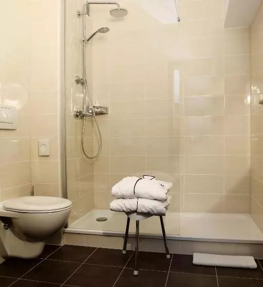 コンフォートルーム, Flair Hotel Dobrachtal