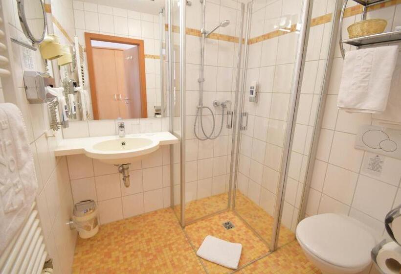 Номер Стандарт Трехместный, Akzent Hotel Franziskaner
