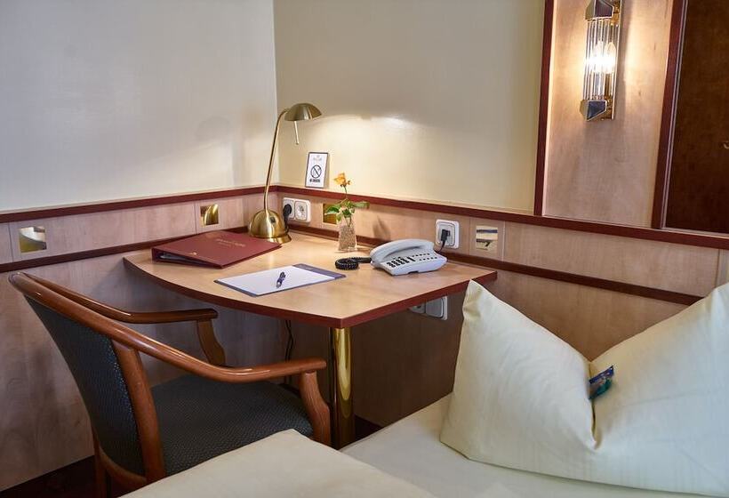 غرفة كومفورت ثلاثية, Alfa City Centre