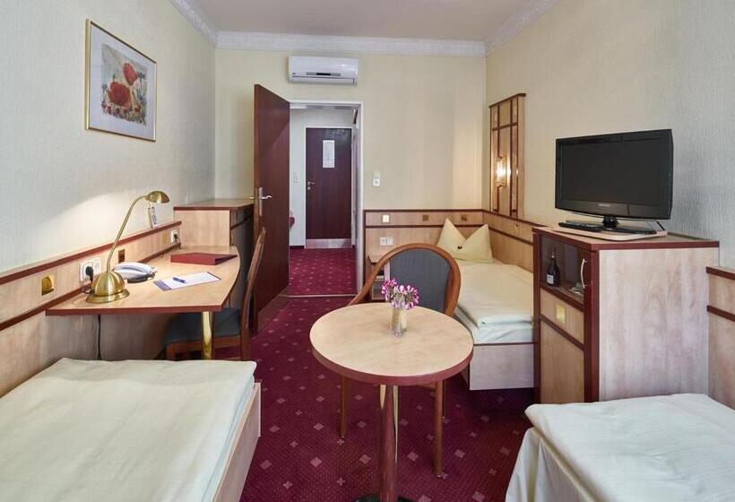 غرفة كومفورت ثلاثية, Alfa City Centre