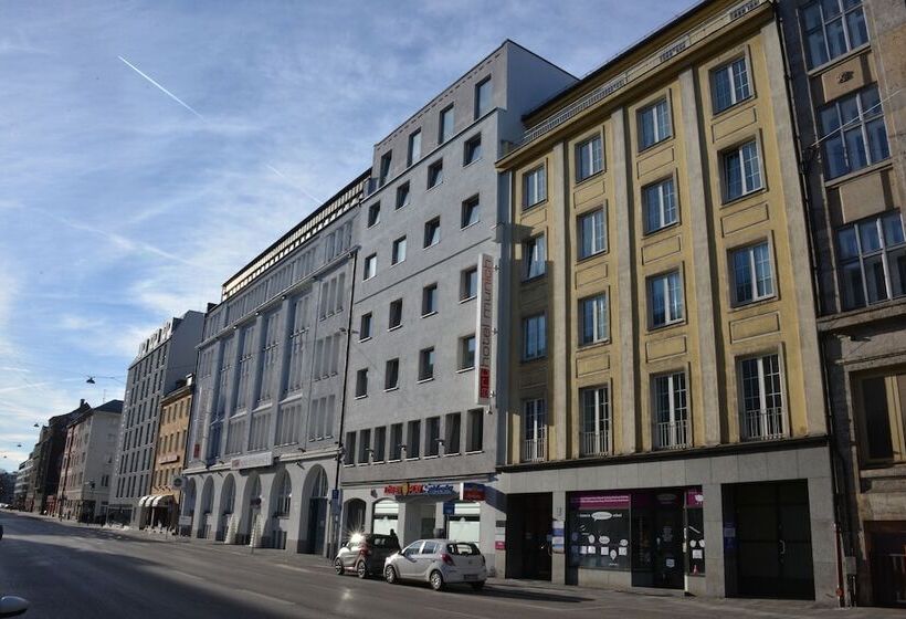 اتاق استاندارد سه نفره, Arthotel Munich