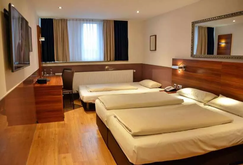 اتاق استاندارد چهار تخته, Arthotel Munich