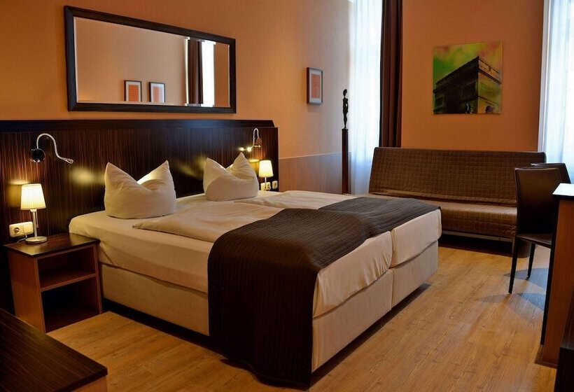 اتاق استاندارد چهار تخته, Arthotel Munich