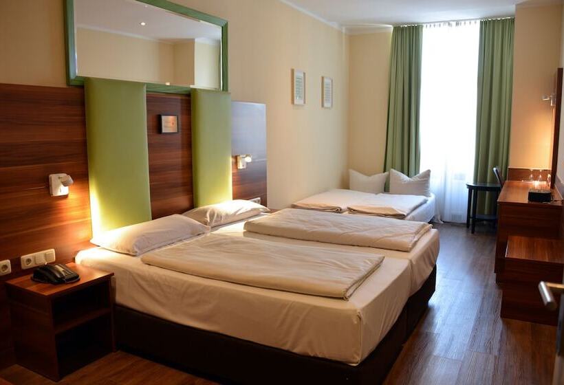 اتاق استاندارد چهار تخته, Arthotel Munich
