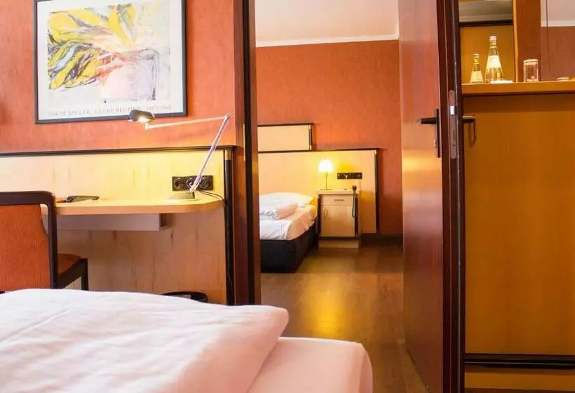 Quarto Familiar, Arvena Park