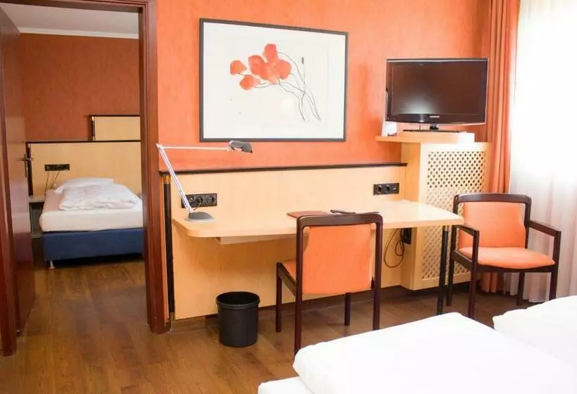 Quarto Familiar, Arvena Park