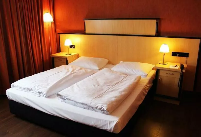 Quarto Familiar, Arvena Park