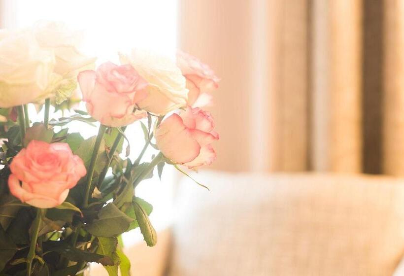 جناح, Bayerischer Hof