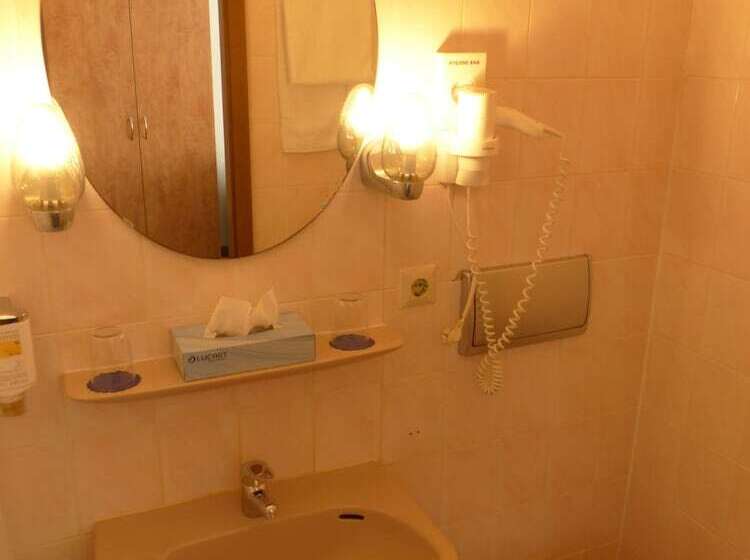 Номер Стандарт Трехместный, Bayerischer Hof Starnberg
