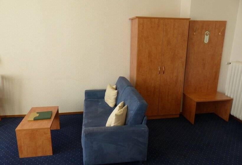 스탠다드 트리플 룸, Bayerischer Hof Starnberg