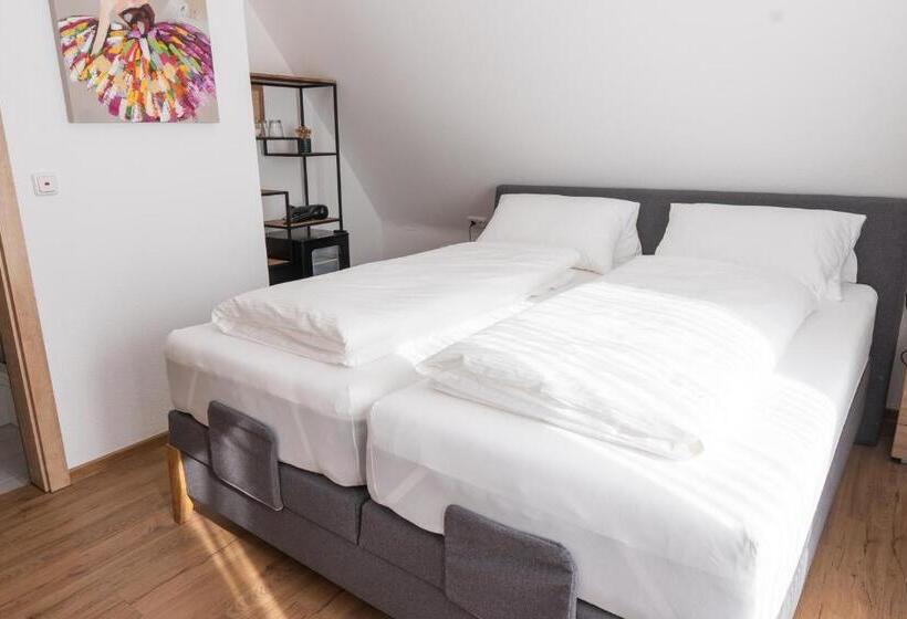 Quarto Basic, Dortmunder Hof