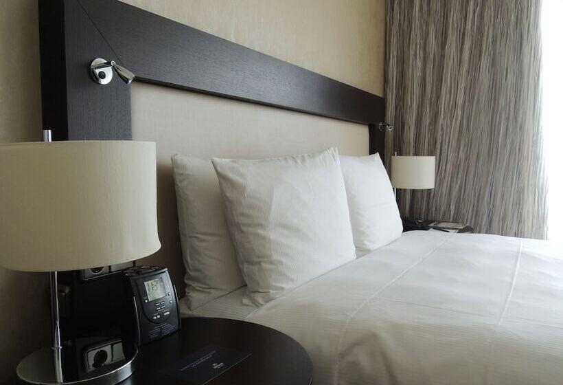 家庭间, Hilton Munich Park