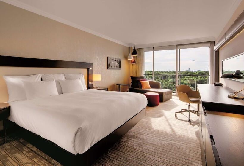 家庭间, Hilton Munich Park