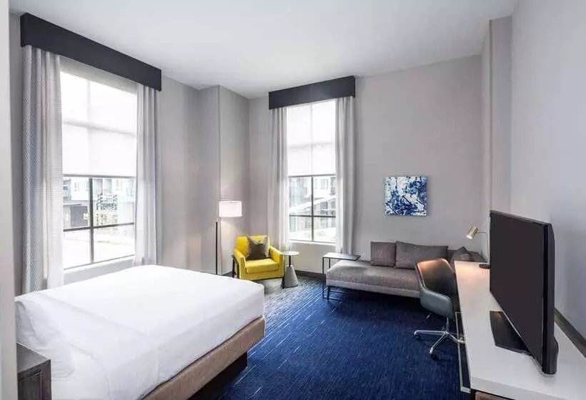 Camera Deluxe Letto King, Hilton Munich Park