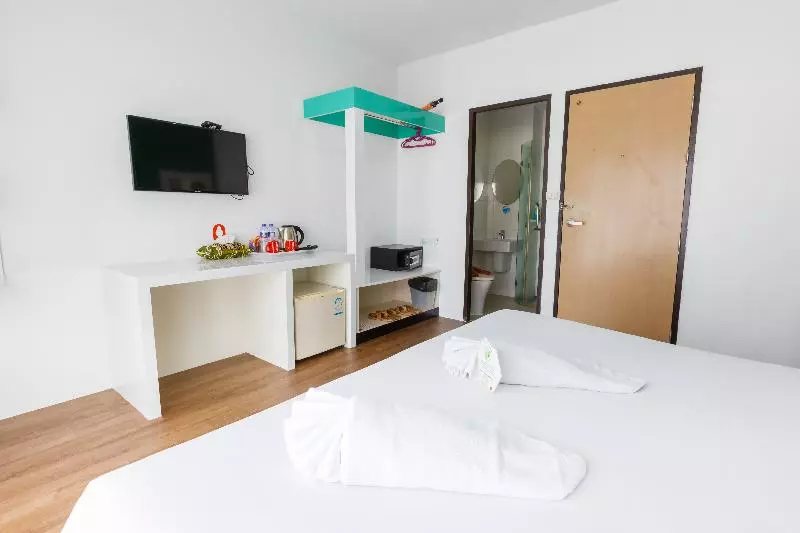 Quarto Triplo Estandar, Hirsch