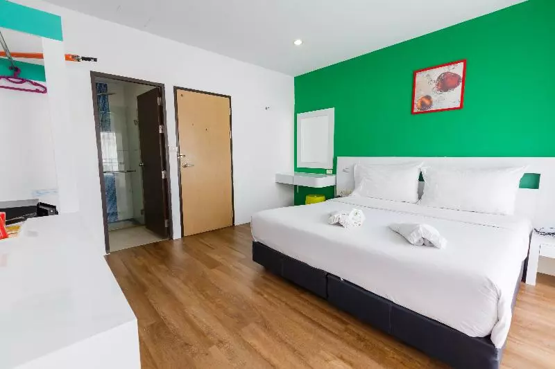 Quarto Triplo Estandar, Hirsch