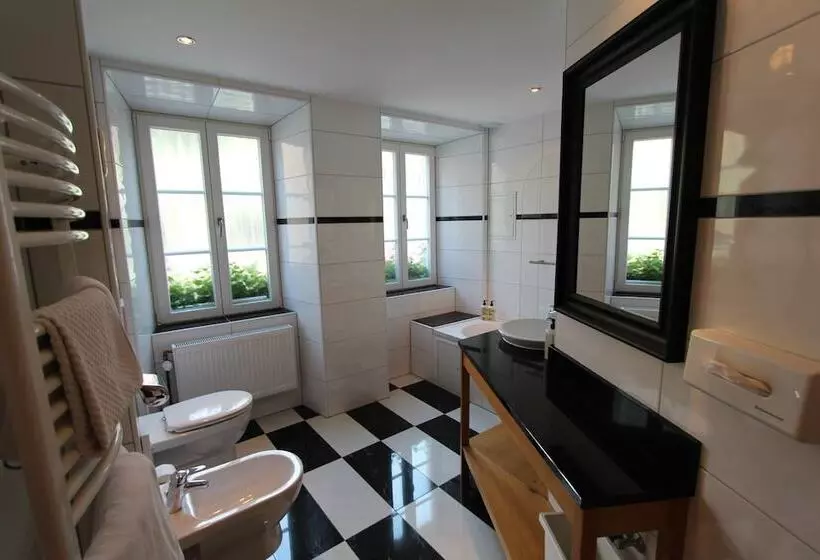 コンフォートルーム, Historik Hotel Goldener Hirsch Rothenburg