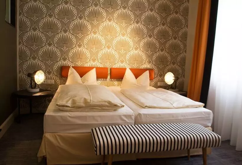 コンフォートルーム, Historik Hotel Goldener Hirsch Rothenburg
