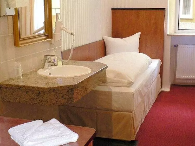 エコノミートリプルルーム, Historik Hotel Goldener Hirsch Rothenburg