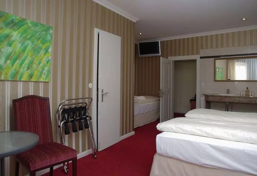 エコノミー４人部屋, Historik Hotel Goldener Hirsch Rothenburg