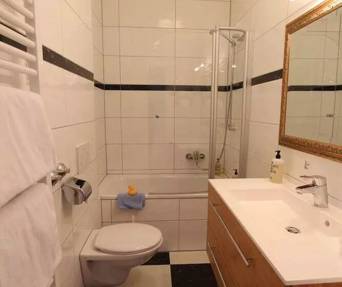 スタンダードルーム, Historik Hotel Goldener Hirsch Rothenburg